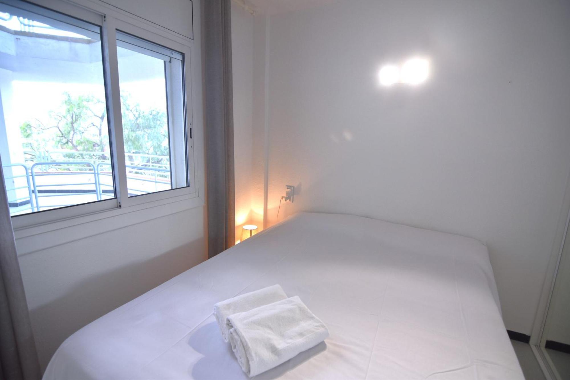 Rnet - 1-6 Puerto Madeira Canal View Appartement Roses